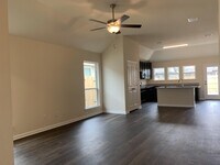 2039 Dade Loop photo'