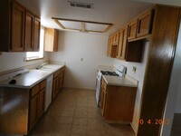 805 Charles Ct in Ridgecrest, CA - Building Photo - Building Photo