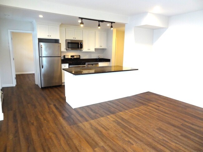 282 Scofield Ave in Bridgeport, CT - Building Photo - Building Photo