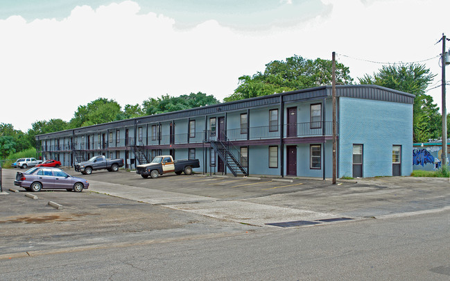 Whispering Hills Apartments in Killeen, TX - Building Photo - Building Photo