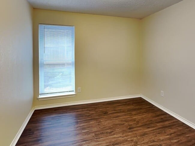 6937 Meandering Creek Ln in Fort Worth, TX - Building Photo - Building Photo