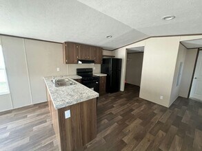 48 Tower Manor Dr in Auburndale, FL - Building Photo - Building Photo