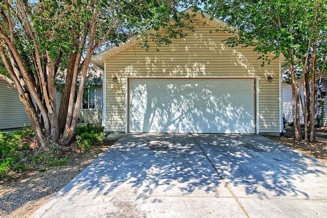 property at 407 Broken Arrow Dr