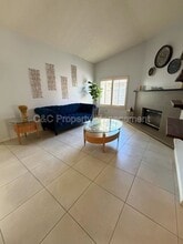 18120 Raymond Ct in Fontana, CA - Building Photo - Building Photo