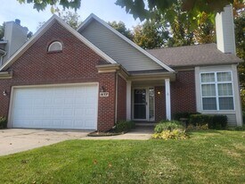 417 Cambridge Dr in Dexter, MI - Building Photo