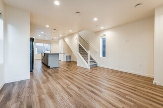 4735 N Tower Dr in Denver, CO - Foto de edificio - Building Photo