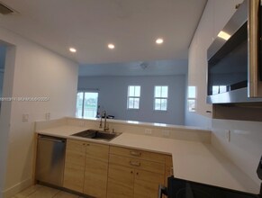 10901 NW 83rd St, Unit 204 in Doral, FL - Building Photo - Building Photo