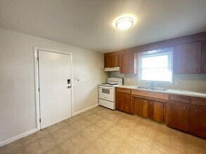 457 Merrimack St in Manchester, NH - Building Photo - Building Photo