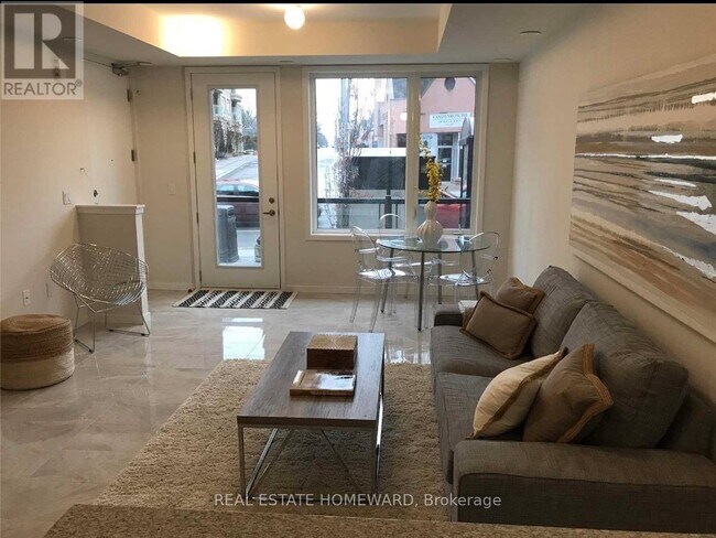 600 Alex Gardner Cir in Aurora, ON - Building Photo - Building Photo