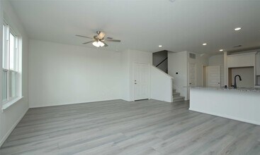 1530 Revolution Way in Missouri City, TX - Building Photo - Building Photo