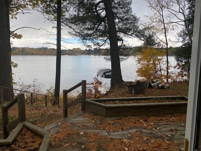 property at 1431 Lake Dr