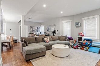 275 Minot St in Boston, MA - Building Photo - Building Photo