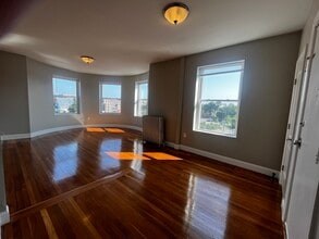 119 Washington St, Unit #5, in Boston, MA - Building Photo - Building Photo