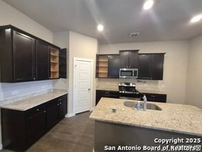 10571 Pablo Way in Converse, TX - Building Photo - Building Photo