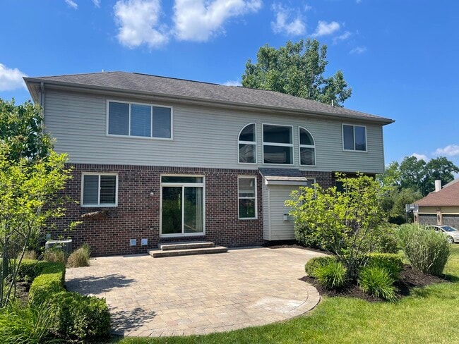 5120 Parkgate Dr in Commerce Township, MI - Building Photo - Building Photo
