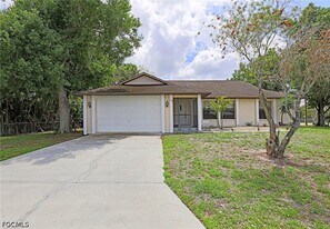 1398 Evalena Ln in North Fort Myers, FL - Building Photo