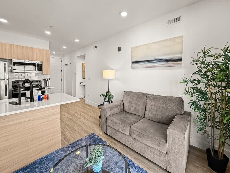 2400 E Huntingdon St-Unit -ID1075541P in Philadelphia, PA - Building Photo