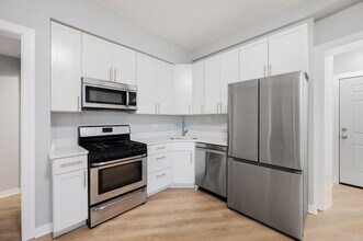 3966 W Grand Ave in Chicago, IL - Building Photo - Building Photo