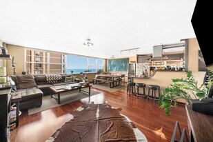 6301 N Sheridan Rd, Unit 15O in Chicago, IL - Building Photo