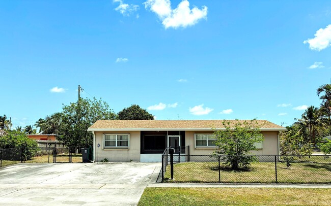 property at 4937 Tortuga Dr