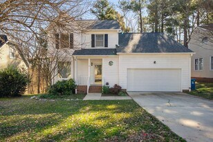 12 Chestnut Bluffs Ln in Durham, NC - Building Photo