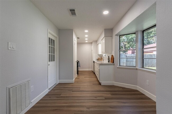 property at 2112 Sierra Dr