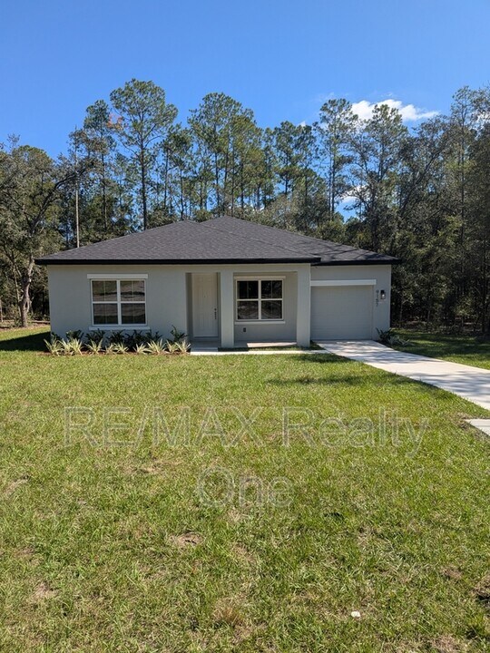 9157 N Laramore Terrace in Citrus Springs, FL - Building Photo