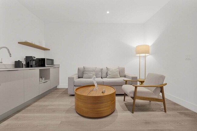 239 SW 9th St in Miami, FL - Building Photo - Building Photo