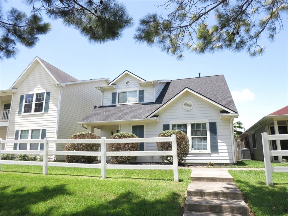 20951 Young Meadows Way in Katy, TX - Foto de edificio
