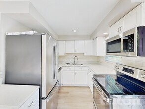 2852 Nassau St in Sarasota, FL - Building Photo - Building Photo