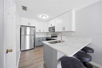 631 Lake Marion Golf Resort in Kissimmee, FL - Building Photo - Building Photo