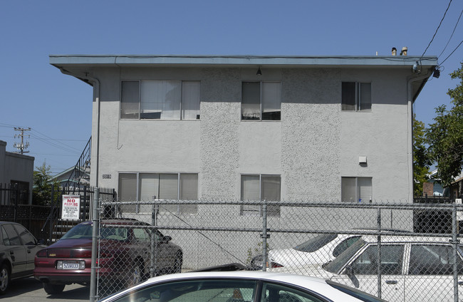 2019 89th Ave in Oakland, CA - Foto de edificio - Building Photo