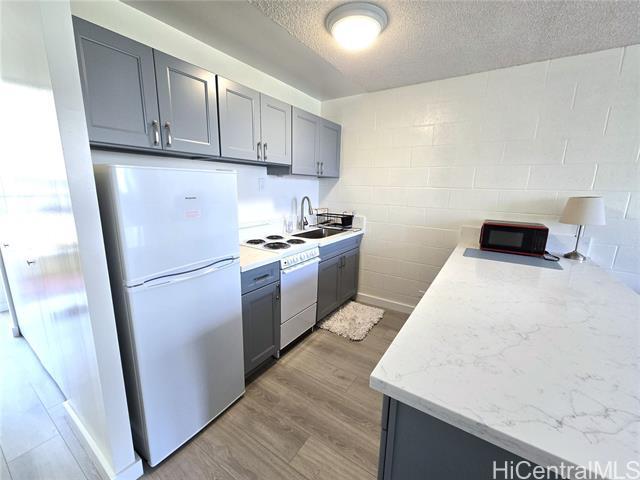 5122 Likini St in Honolulu, HI - Building Photo - Building Photo