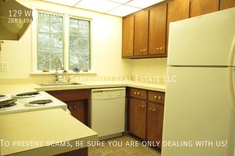 129 Westwood Dr in Laurel Park, NC - Building Photo - Building Photo
