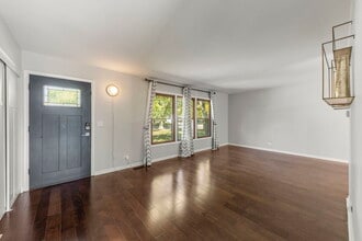 1416 Sunnybrook Dr in Naperville, IL - Building Photo - Building Photo