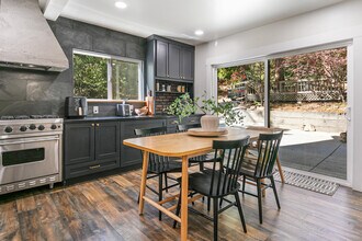 27090 CA-189 in Lake Arrowhead, CA - Building Photo - Building Photo