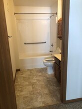 310 2nd Ave NE in Austin, MN - Building Photo - Building Photo