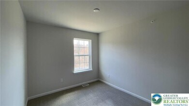 1248 Martin Rd in Breinigsville, PA - Building Photo - Building Photo