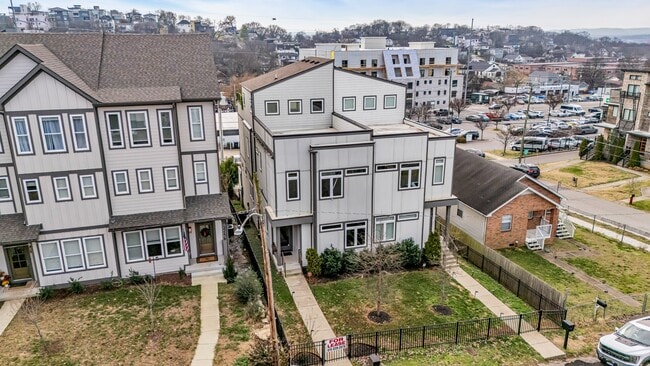 3325 Felicia St in Nashville, TN - Foto de edificio - Building Photo