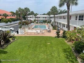 8522 N Atlantic Ave in Cape Canaveral, FL - Building Photo