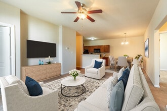 Bristol Park in Fayetteville, NC - Building Photo - Building Photo