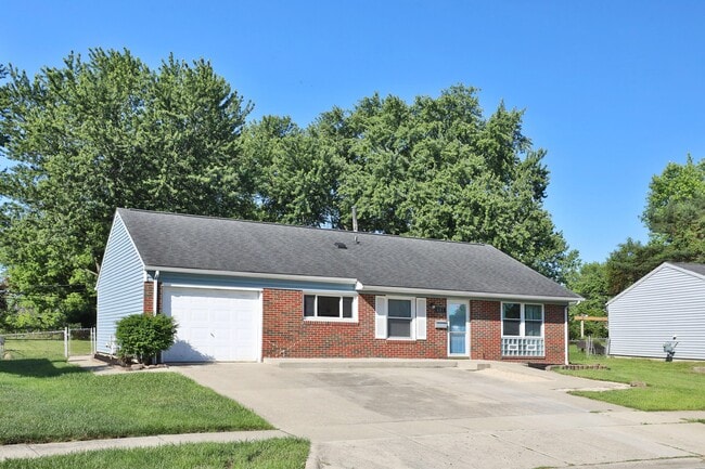 601 Daventry Ln in Gahanna, OH - Building Photo - Building Photo