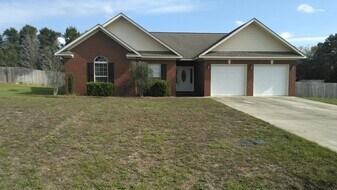 183 Co Rd 739 in Enterprise, AL - Building Photo