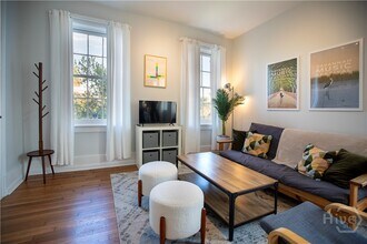 219 Abercorn St in Savannah, GA - Building Photo - Building Photo