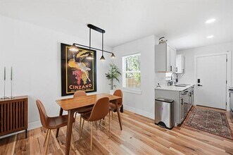 303 Brodie St in Dallas, TX - Building Photo - Building Photo