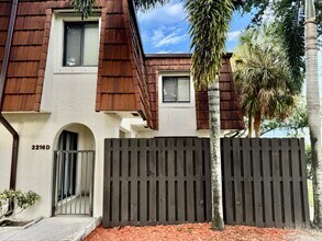 2216 White Pine Cir in Greenacres, FL - Building Photo - Building Photo