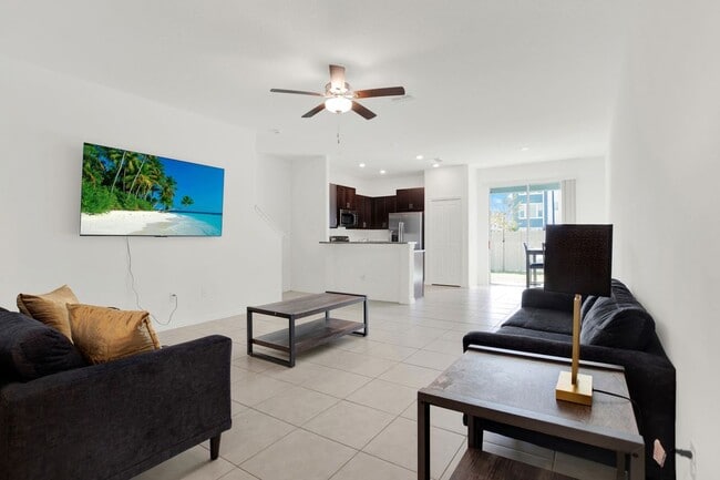 14522 Easy Goer St in Sun City Center, FL - Building Photo - Building Photo