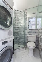 15 W 103rd St, Unit 4A in New York, NY - Foto de edificio - Building Photo