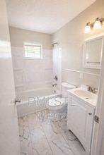 205 Grampian Rd in St. Louis, MO - Building Photo - Building Photo