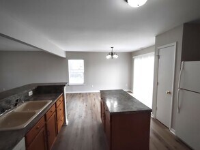 2111 Pimpernel Rd in Charlotte, NC - Building Photo - Building Photo